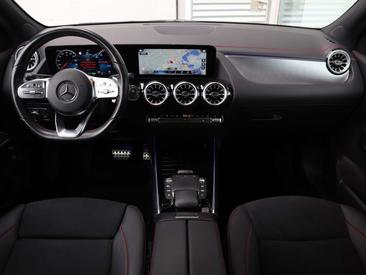 Mercedes EQA 250 — photo 11