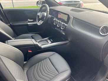 Mercedes EQA 250 — photo 9