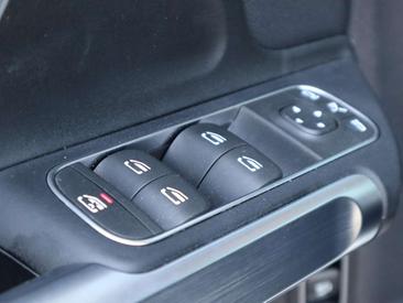 Mercedes EQB 250 — photo 15
