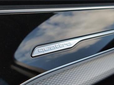 Audi Q7 TFSI E E Quattro — photo 24