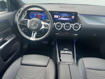 Mercedes EQA 250 — photo 10