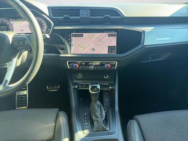 Audi Q3 TFSI E 45 E — photo 10