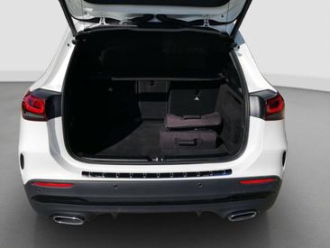 Mercedes GLA 200 — photo 19