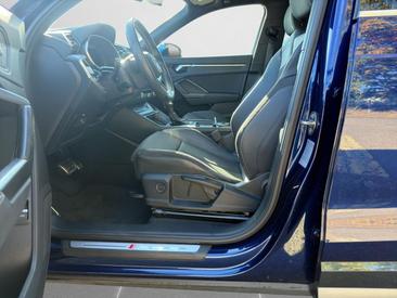 Audi Q3 TFSI E 45 E — photo 11