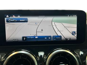 Mercedes GLA 180 — photo 13