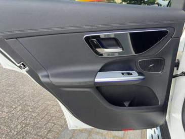 Mercedes GLC 220 D — photo 16