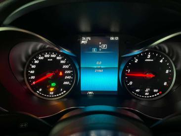 Mercedes GLC 220 — photo 13