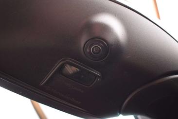 Mercedes EQA 250 — photo 33