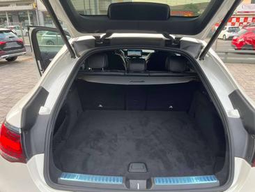 Mercedes GLC 220 — photo 17