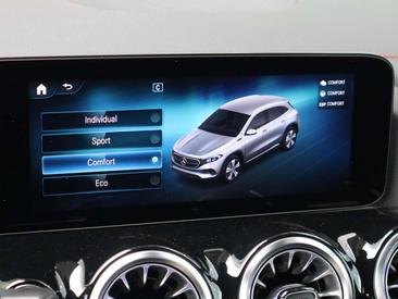 Mercedes EQA 250 — photo 25