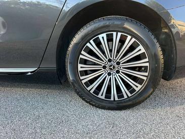 Mercedes EQS 580 — photo 9