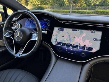 Mercedes EQS 580 — photo 10