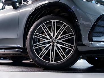 Mercedes EQS 450+ AMG Line — photo 4