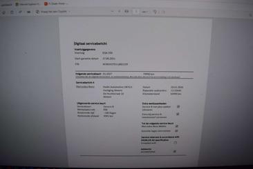 Mercedes EQA 250 — photo 38
