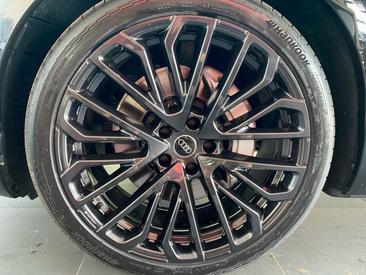 Audi Q7 SUV TDI Quattro Tiptronic — photo 2
