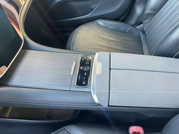 Mercedes EQS 580 — photo 14