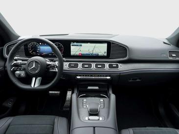 Mercedes GLE 300 Night Edition — photo 12