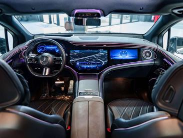 Mercedes EQS 450+ AMG Line — photo 10