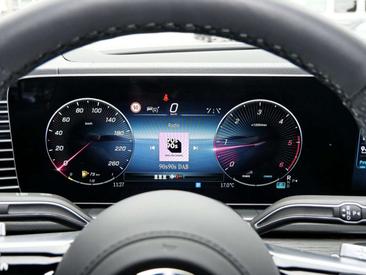 Mercedes GLE 300 Night Edition — photo 19