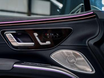 Mercedes EQS 450+ AMG Line — photo 12