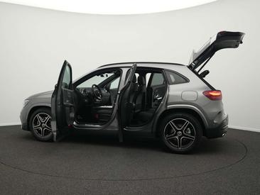 Mercedes GLA 220 AMG Line — photo 16
