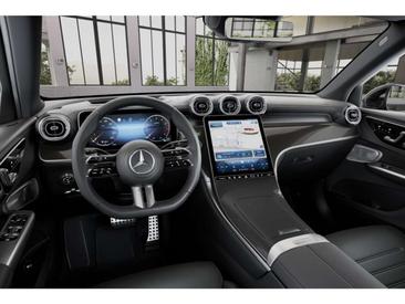 Mercedes GLC 400 E — photo 7