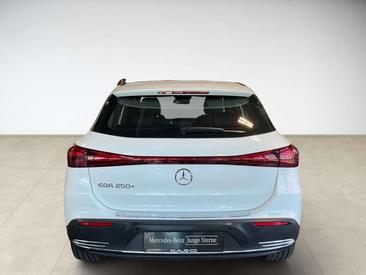 Mercedes EQA 250 — photo 5