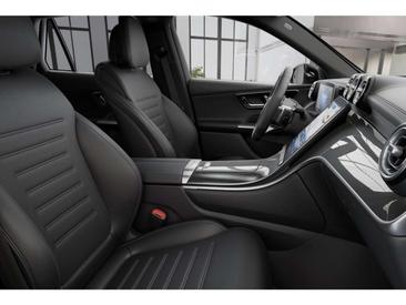 Mercedes GLC 400 E — photo 8