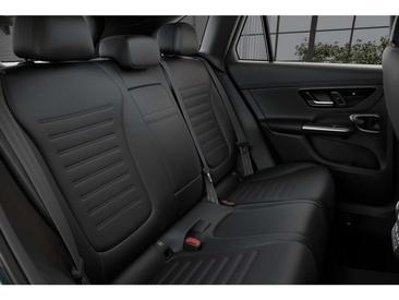 Mercedes GLC 400 E — photo 9