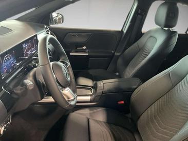 Mercedes GLA 200 — photo 8