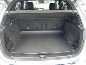 Mercedes GLA 200 — photo 16