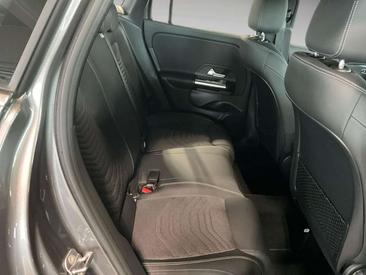 Mercedes GLA 200 — photo 11