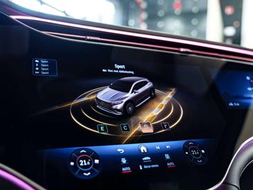 Mercedes EQS 450+ AMG Line — photo 30