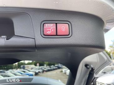 Mercedes GLA 200 — photo 18