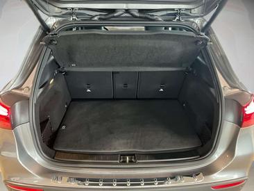 Mercedes GLA 200 — photo 14