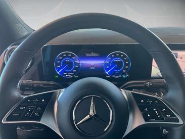 Mercedes EQA 250 — photo 16