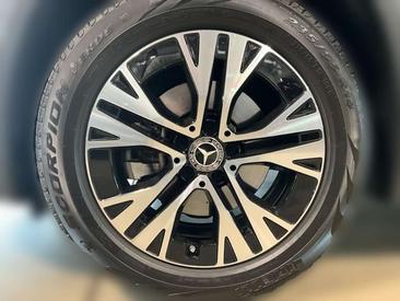 Mercedes GLA 200 — photo 15