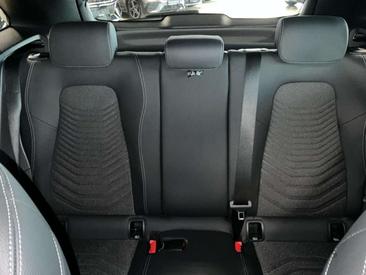 Mercedes GLA 200 — photo 18