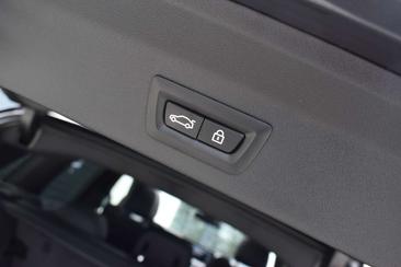BMW X3 XDrive30e — photo 15