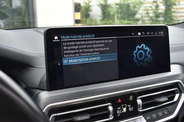 BMW X3 XDrive30e — photo 12