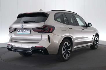 BMW iX3 — photo 7