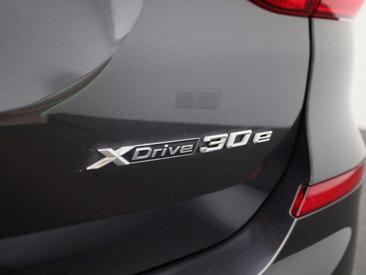 BMW X3 XDrive30e — photo 35
