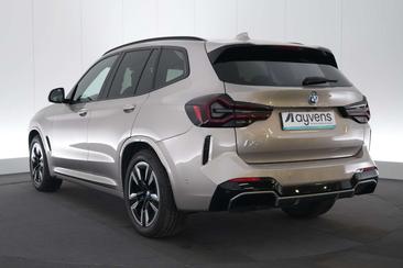 BMW iX3 — photo 9