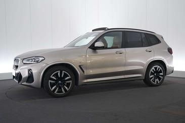 BMW iX3 — photo 12
