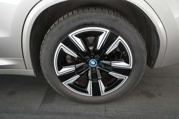 BMW iX3 — photo 19