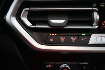 BMW iX3 — photo 34