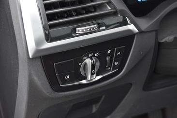 BMW iX3 — photo 23