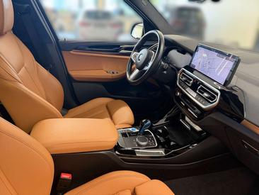 BMW iX3 — photo 11