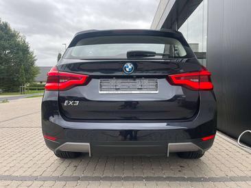BMW iX3 — photo 6