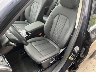 BMW iX3 — photo 17